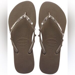 Havaianas Black Flip Flops with Silver Pyramid Studs gray 35/36
